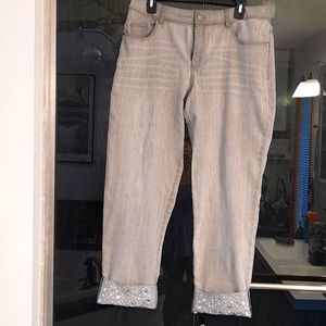 Chico's Platinum ankle length jeans. Size 1, equals to size 8-10.